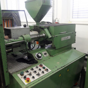 AUCTION WITH PLASTIC PROCESSING MACHINES