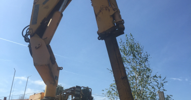 LOADER CRANE