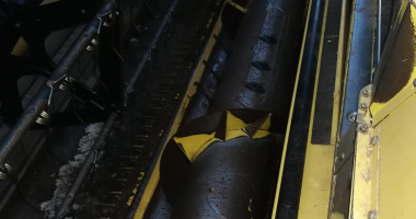 GRAIN HEADER NEW HOLLAND